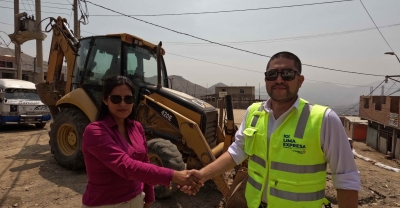 Lima Expresa brinda maquinaria pesada a Municipalidad de Ate para limpiar zonas afectadas por huaicos
